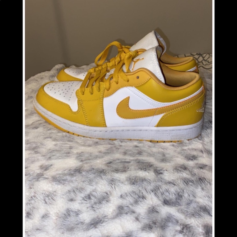 Jordan 1 yellow low top (read description)